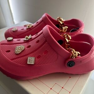 Women’s rhinestones pink clogs